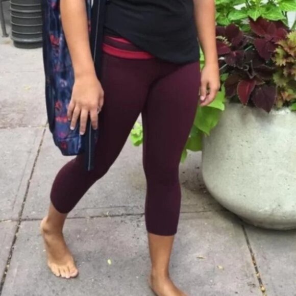 lululemon athletica Pants - Lululemon Athletica Give Me Qi Crop Burgundy Workout Leggings SZ 4